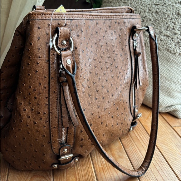GAL Ostrich Shoulder Bag - Picture 2 of 8